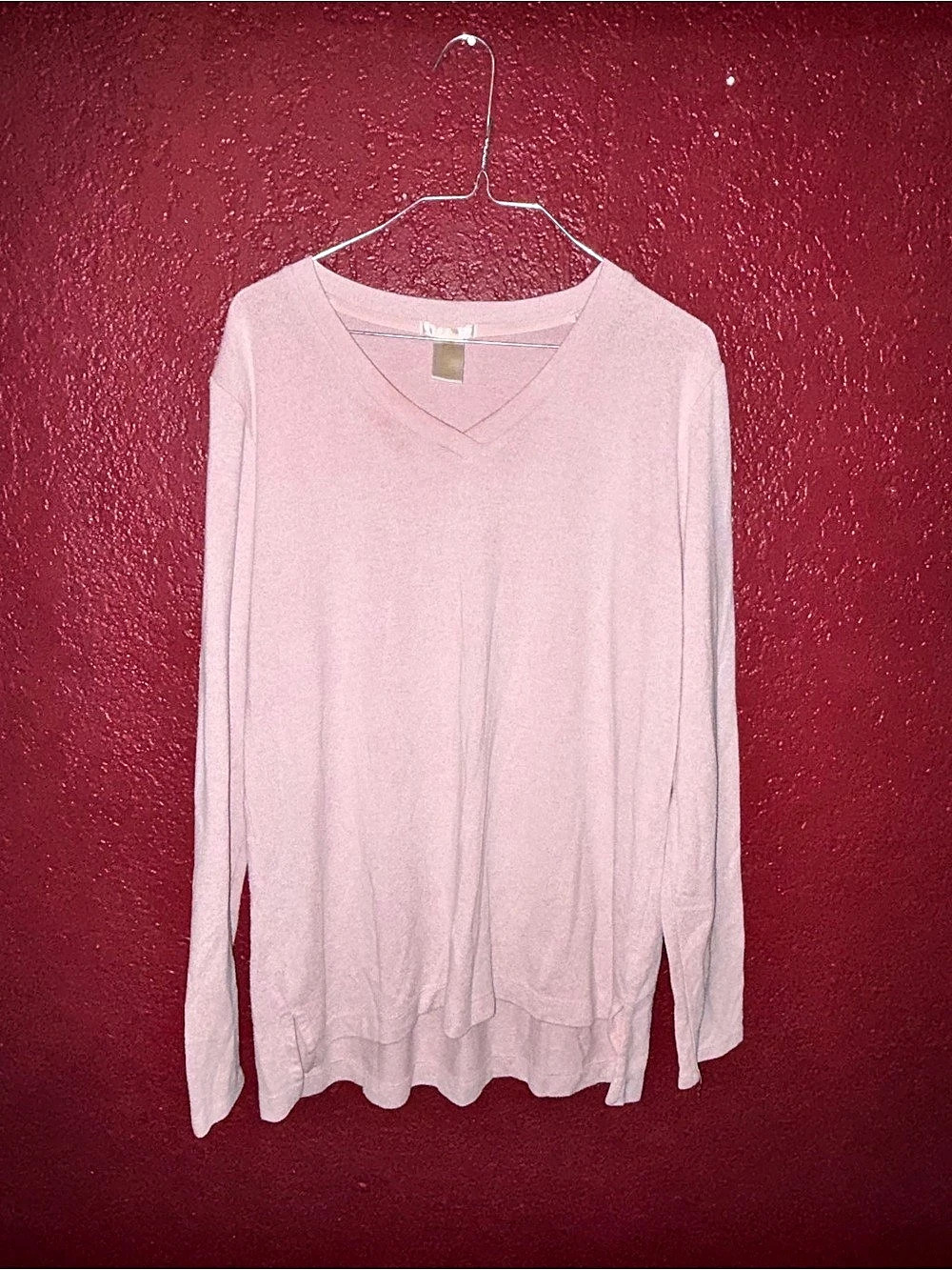 Matty Medium Long Sleeve V-Neck Top in Pink Size Medium